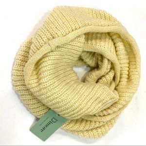 Dimore Chunky Knit Vegan Cowl Scarf